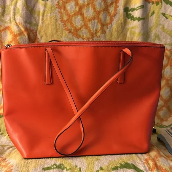 Kate Spade beautiful orange handbag/ tote! Excellent condition. - Picture 2 of 7